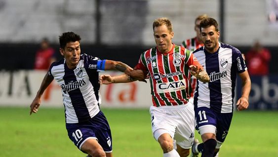 Independiente ganó un partido clave y sigue soñando con la permanencia