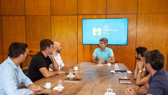 Ulpiano Suarez se reunió con representantes de empresas tecnológicas por la movilidad sostenible