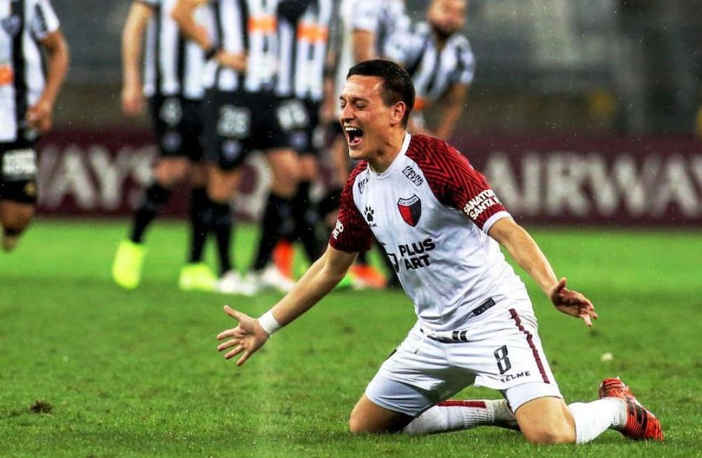 Colón no hizo uso de la opción por Zuqui y se avecina un conflicto entre el Pincha, el Sabalero y Boca. El pase está tasado en 2 millones de dólares. / Gentileza.