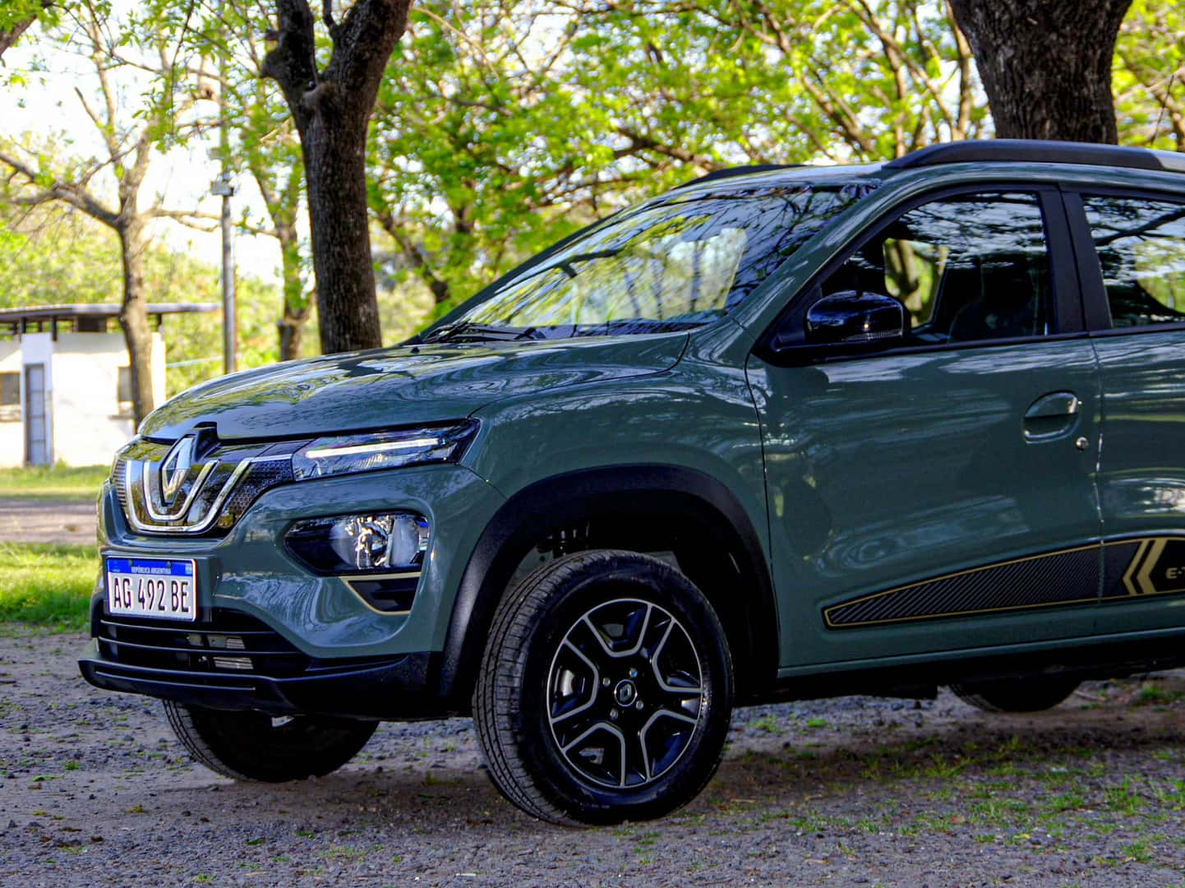 Renault Kwid E-Tech: esto sale hoy el auto eléctrico más popular de Argentina