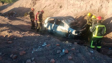 Los Andes | El auto robado en Villa Hipódromo. Captura: X / @MATIPASCUALETTI