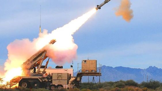 Sistema antimisiles Patriot.Los misiles hipersónicos Kinzhal de Rusia han destruido 3 sistemas de defensa estadounidenses, aseguran las autoridades rusas.