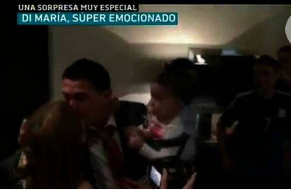 En su cumpleaños, Di María recibió una emotiva sorpresa de sus amigos