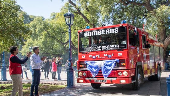 Se puso en funcionamiento el primer camión de bomberos de la Ciudad