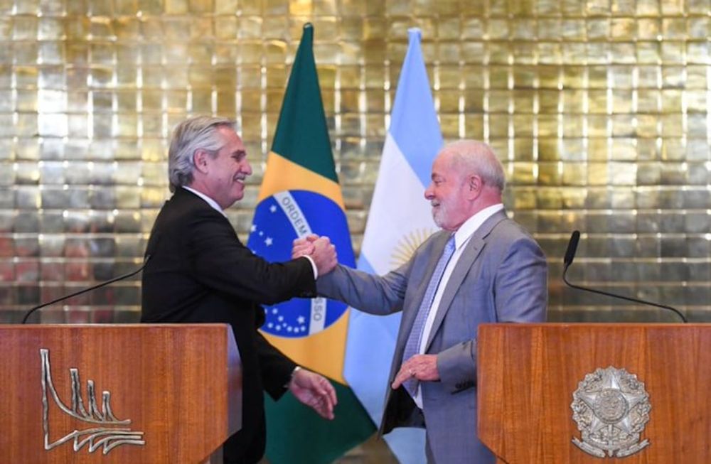Alberto y Lula en Brasilia. Twitter / @alferdez