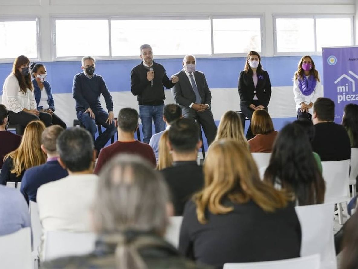 El acto se llevó adelante en Moreno y estuvo encabezado por el jefe de Gabinete, Juan Manzur, y el ministro de Desarrollo Social, Juan Zabaleta.