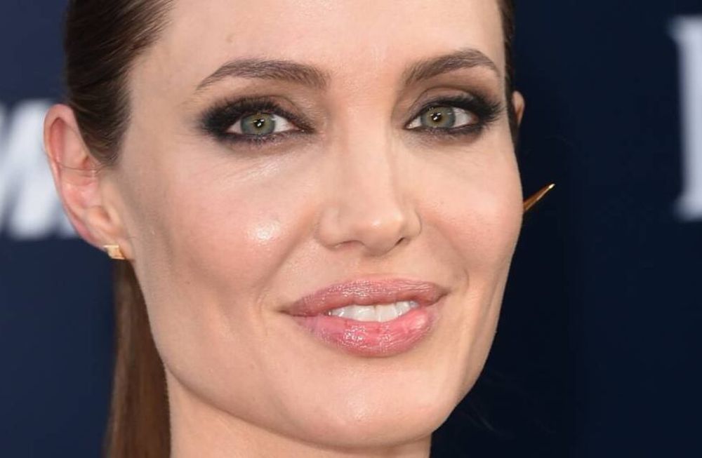 Angelina Jolie se retira de la actuación