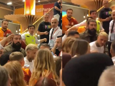 Imágenes del altercado entre Mauro Icardi con un hincha del Galatasaray
