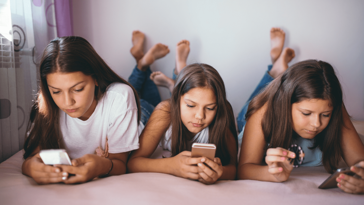 Otro país busca prohibir las redes sociales para menores de 