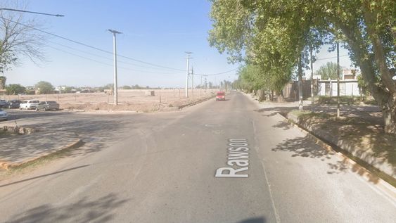 Otra vez un delivery víctima de un robo: asaltantes armados lo interceptaron en Maipú y le robaron la moto