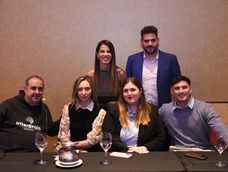 Victoria Abihaggle, directora ejecutiva de Fundación ADN, junto a parte de los expositores que protagonizaron la jornada.&nbsp;