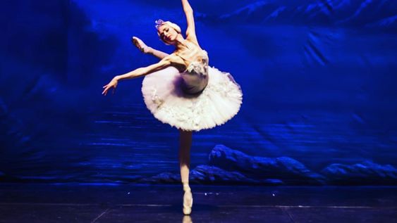 Ludmila Titova en El Lago de los Cisnes.