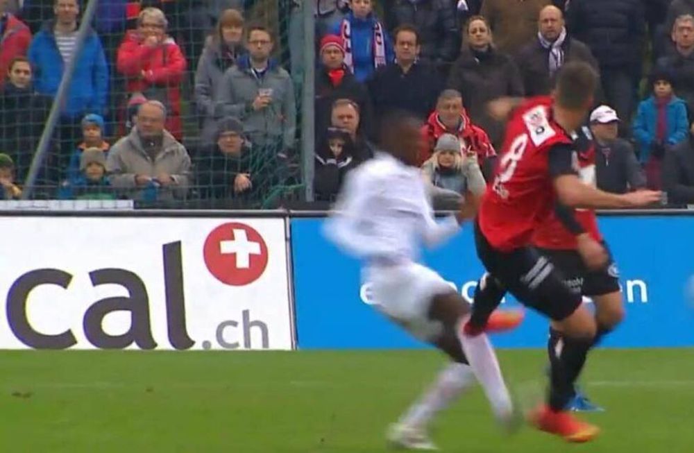 Demanda penal a un futbolista por romperle la rodilla a otro