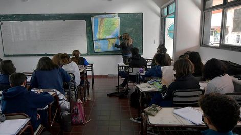 Los Andes | Los docentes con salarios atrasados son talleristas del programa “Puentes, acompañar para la igualdad”. Imagen ilustrativa. Foto: Orlando Pelichotti / Los Andes