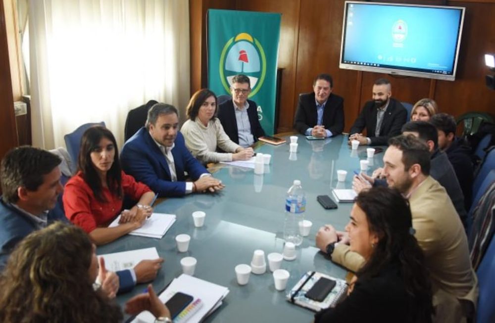 Se reunió esta mañana, por primera vez, la Mesa de Diálogo dispuesta por la Ley de Emergencia en Anestesiología y convocada por el Gobernador Rodolfo Suarez.