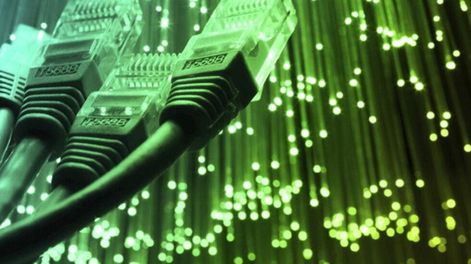 El Gobierno habilitó créditos para la inversión en fibra óptica