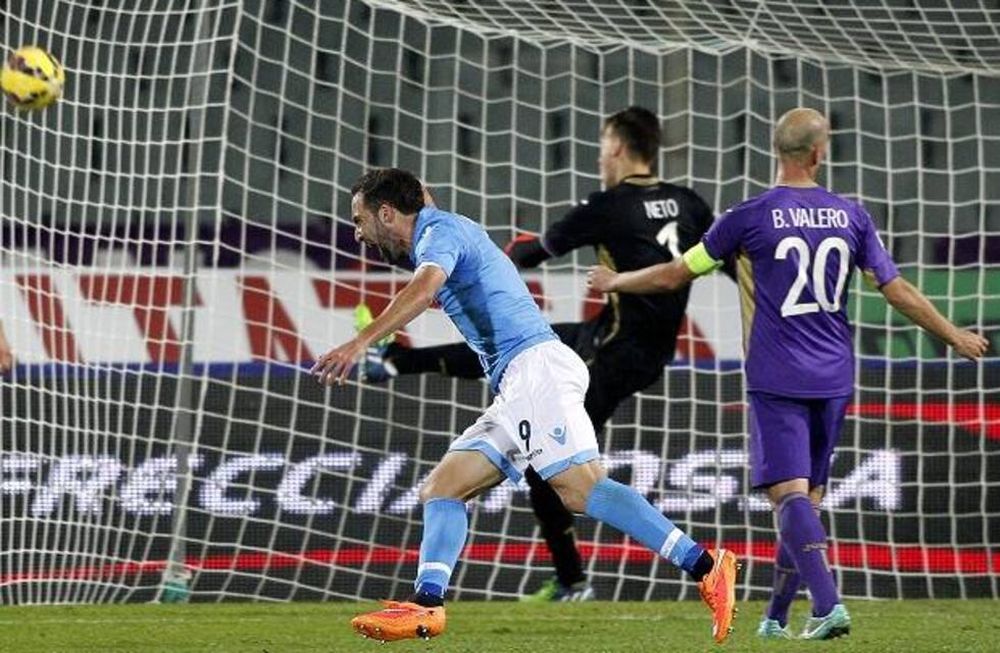 Higuaín anotó por cuarta fecha consecutiva y le dio el triunfo al Nápoli