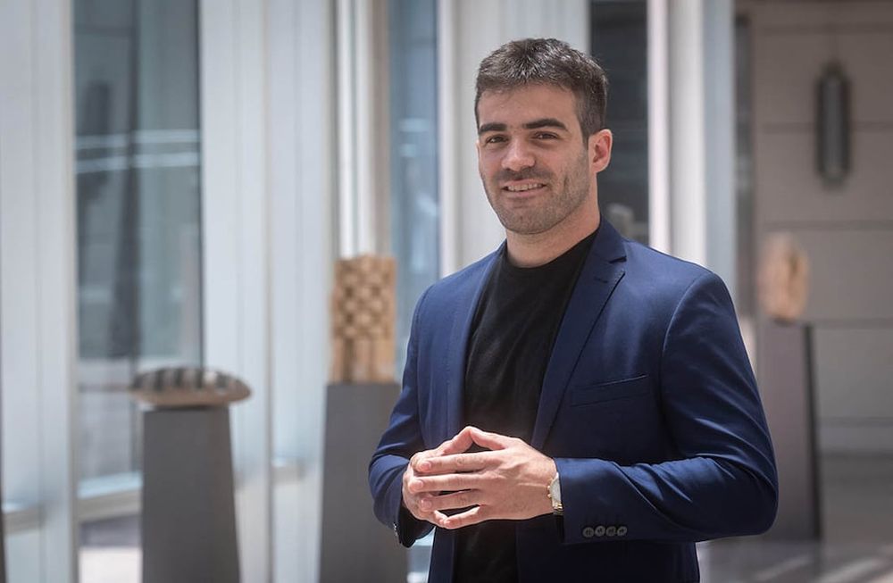 El gerente General del Grupo Broda fue elegido por su pares como el mejor del mundo de los negocios del 2021. Una entrevista que revela por qué su trabajo debe ser reconocido.  / Foto: Ignacio Blanco / Los Andes