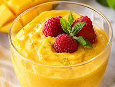 con 3 claras de huevo, 2 cuacharadas de azucar y una lima: como hacer un postre de mango casero y sencillo