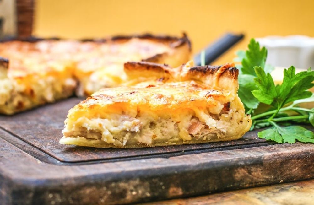 Paso a paso para la receta de tarta de pollo con salsa blanca