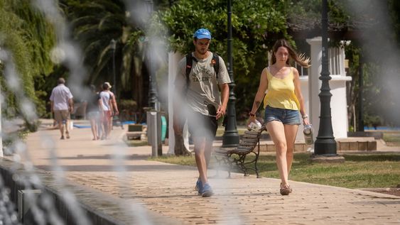 Pronóstico: vuelve la ola de calor y se vienen días agobiantes en Mendoza. / Foto: Ignacio Blanco / Los Andes