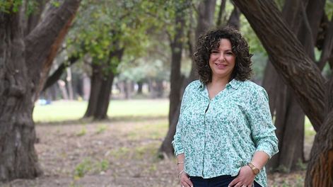 Con un optimismo que contagia, Valeria supo superar dos tipos de cáncer y convertirse en ejemplo para sus hijas. | Foto: José Gutiérrez / Los Andes