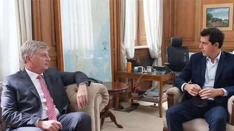 Los Andes | El gobernador pampeano Sergio Ziliotto estuvo el martes con el ministro de Interior Eduardo de Pedro. La cautelar de La Pampa llegó después de que Mendoza consiguiera el laudo arbitral del presidente Fernández.