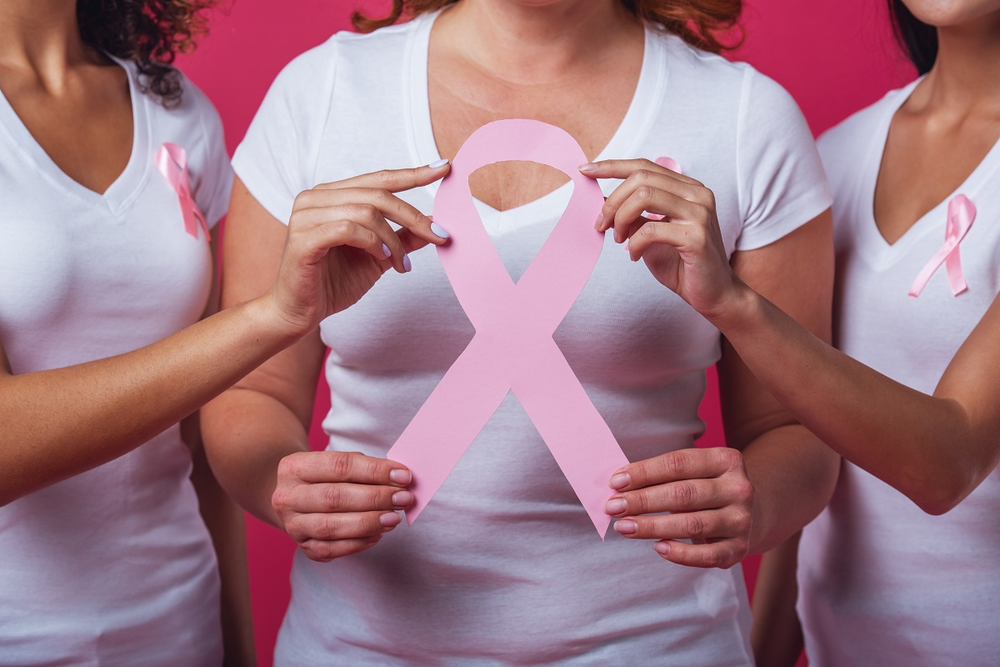 Casos en j&oacute;venes de c&aacute;ncer de mama: se observa un aumento de diagn&oacute;sticos en mujeres menores de 50 a&ntilde;os, con causas multifactoriales.