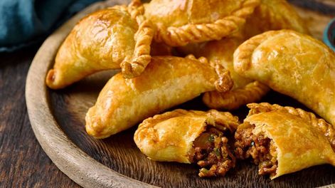 Receta fácil de cómo hacer las clásicas empanadas argentinas de carne, del reconocido chef Gastón Riveira. Imagen ilustrativa / Web