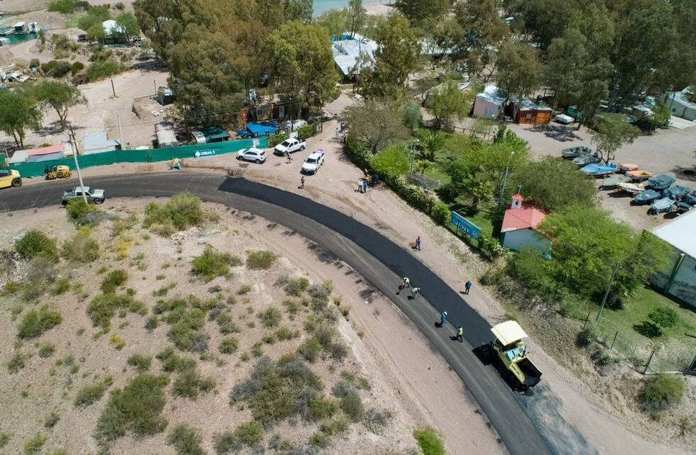 Vialidad Mendoza ya está asfaltando el perilago de El Carrizal