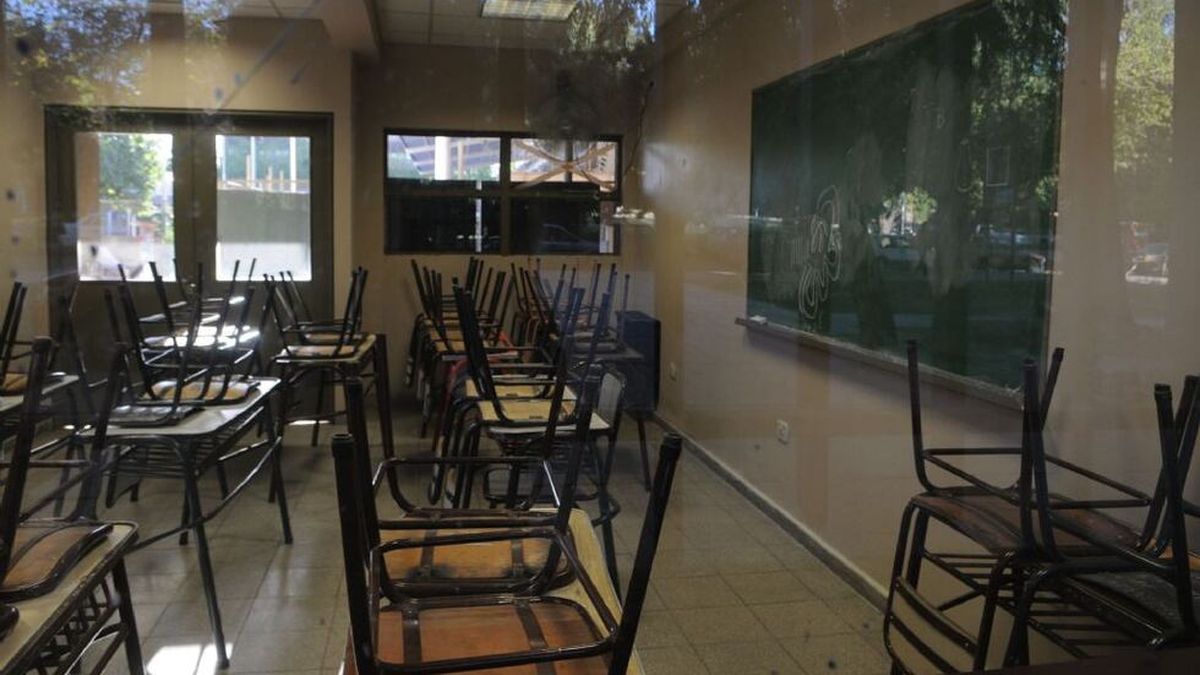 Suspendieron las clases presenciales en varios departamentos de Mendoza por fuertes ráfagas de viento
