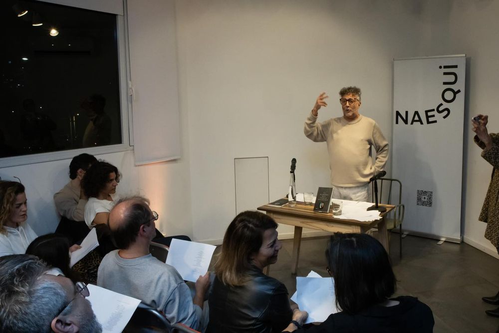 Fito Páez en la presentación de su libro de poemas El hombre del torso desnudo.