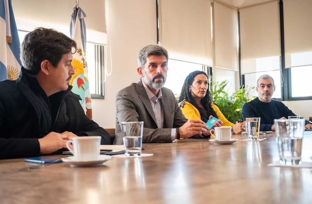 Ulpiano Suarez recibió a directivos de la empresa Telefónica Movistar