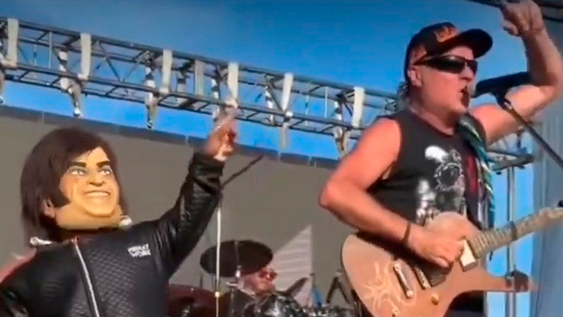 La Renga subió a Javier Milei“ al escenario.