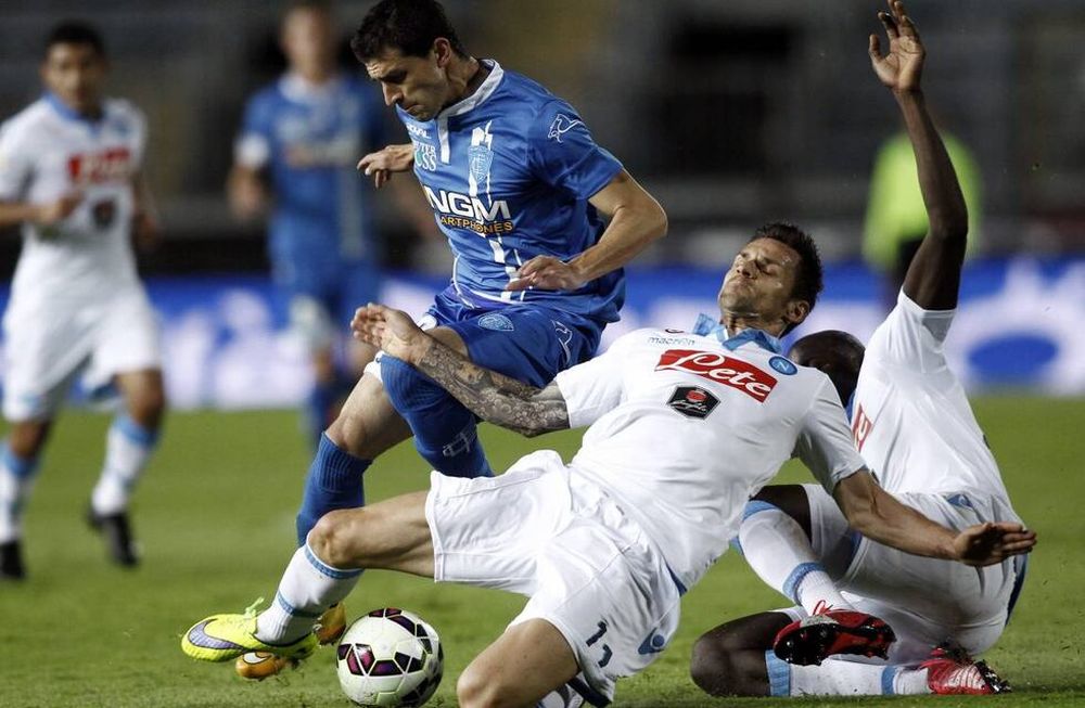 El Nápoli de Higuaín y Andújar cayó goleado en su visita al Empoli
