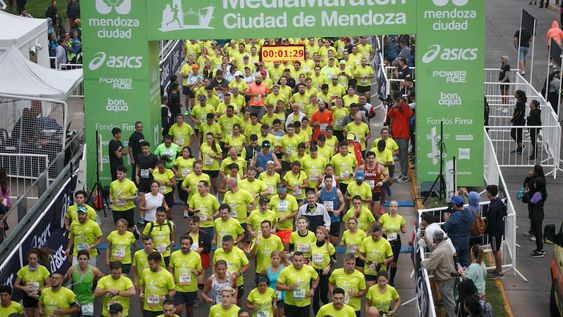 La Media Maratón de la Ciudad tuvo una octava edición que quedará en la historia