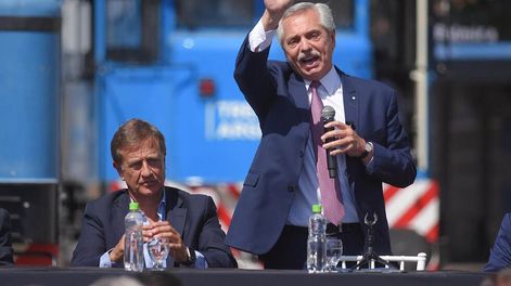 Los Andes | El presidente de la Nación Alberto Fernández junto al ministro de economía y el gobernador Rodolfo Suárez estuvieron presentes en la segunda llegada del tren de pasajeros a PalmiraFoto: Claudio Gutiérrez Los Andes