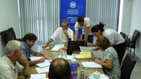 Los Andes | El Colegio de Agrimensura de Mendoza programó una serie de encuentros para recibir a distintos candidatos que aspiran a ocupar la próxima gestión gubernamental.