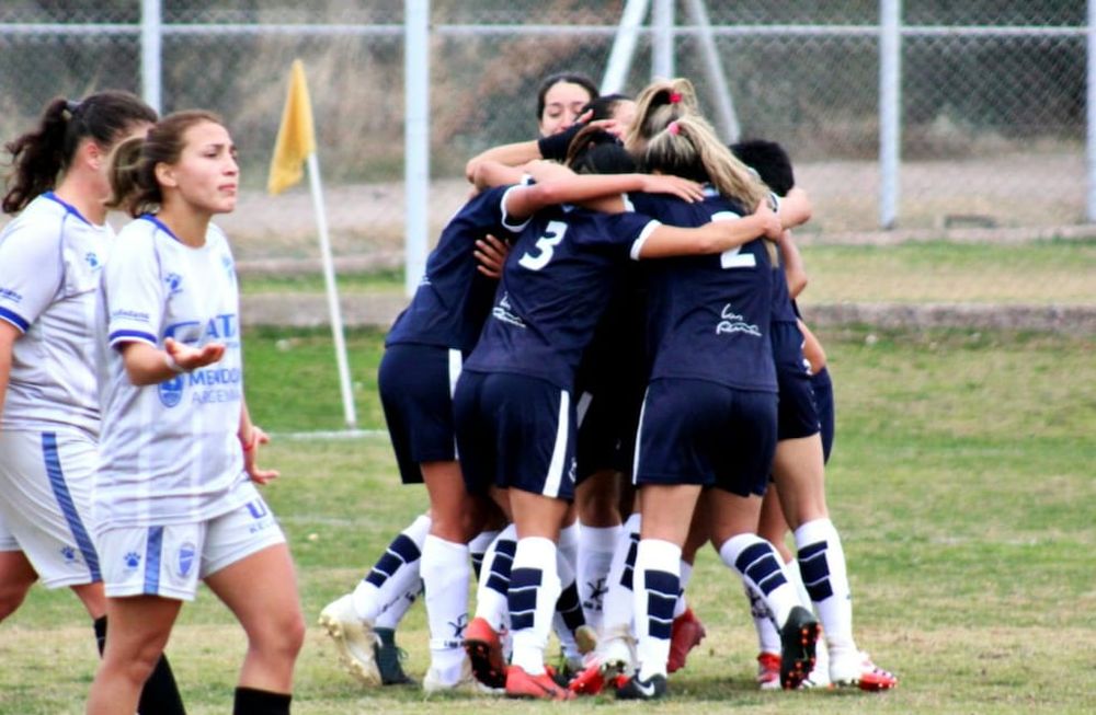Las Pumas vencieron a las Tombinas en la segunda semi. Ahora deberán definir la Copa de Oro frente a Gimnasia. /Gentileza prensa de Las Pumas