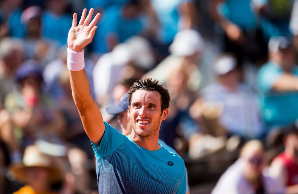 Leo Mayer pasó a semifinales en Hamburgo tras superar al Peque Schwartzman
