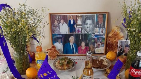 Los Andes | Día de Muertos: así recuerdan los mendocinos a sus seres queridos, cómo se arma un altar y cómo es la celebración. Foto: Gentileza Margarita Flores.
