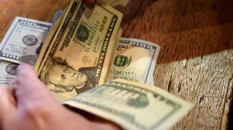 Dólar alterado y sin autoridad - Por Rodolfo Cavagnaro