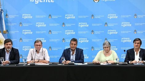 El ministerio de Economía anunció medidas preventivas y económicas ante los casos de gripe aviar. Foto: Ministerio de Economía.
