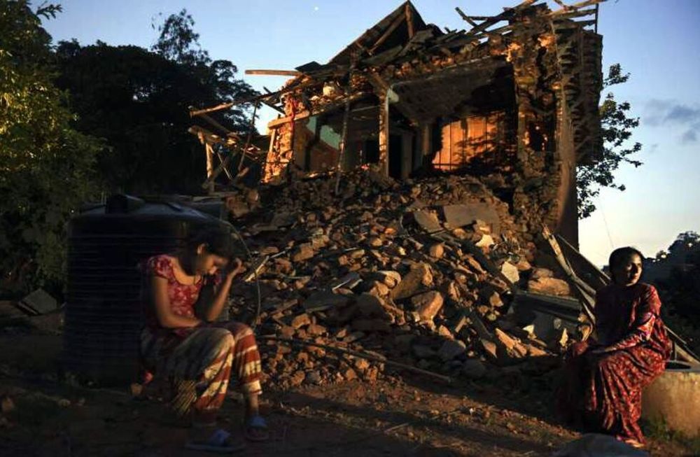 El gobierno de Nepal coordina ayuda desde refugios improvisados