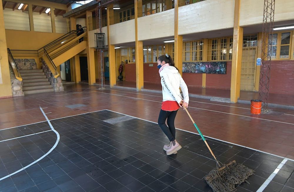 Se espera que las clases con presencialidad absoluta para cuarto, quinto, sexto y séptimo sean a partir de la semana que viene.Foto: Orlando Pelichotti / Los Andes
