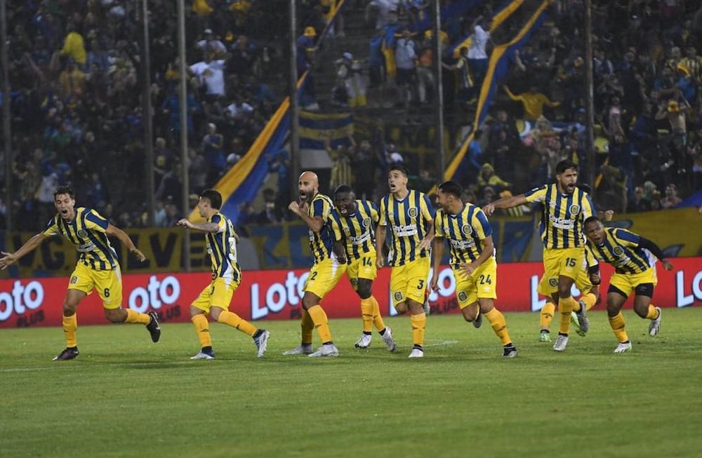 Diez jugadores de Rosario Central se intoxicaron.