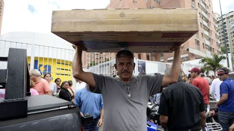 Venezuela: acusan de usura a cinco gerentes por remarcar precios
