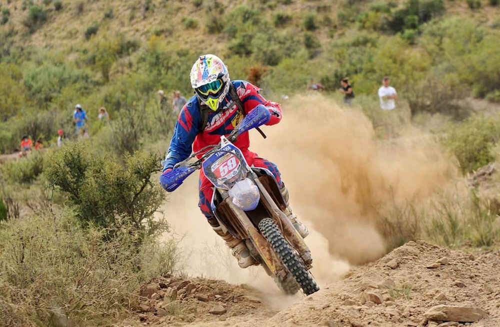 Fernando Cuoghi sortea uno de los sectores rápidos del circuito.