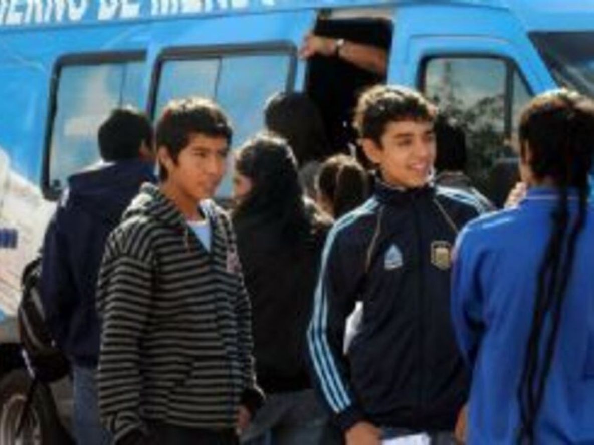 En Argentina, 6 de cada 10 estudiantes de 15 años (63%) creen que no contarán con el dinero necesario para concretar sus aspiraciones una vez que terminen la secundaria.