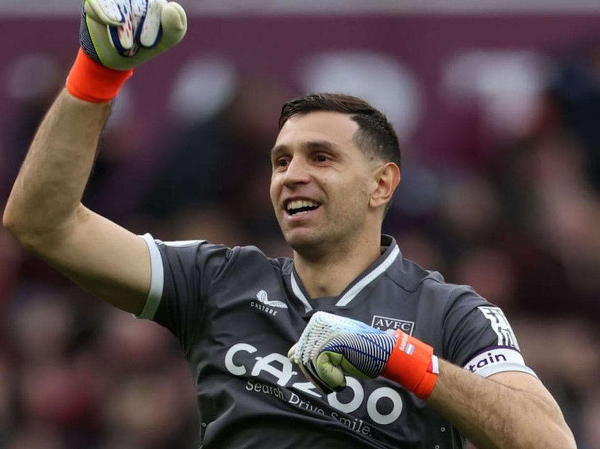 Emiliano “Dibu” Martínez, arquero del Aston Villa y de la Selección Argentina, continúa consolidándose como una de las figuras más destacadas del fútbol mundial (Foto: Prensa Aston Villa).